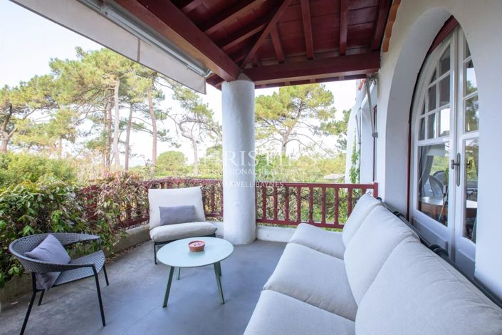 Image No.5-6 Bed House for sale