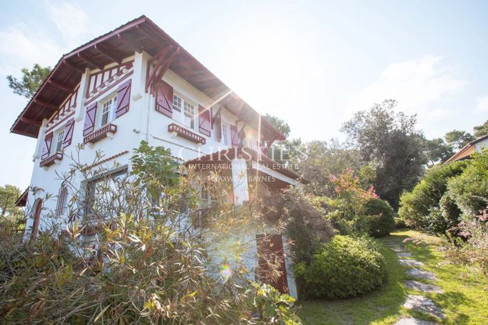 Image No.7-6 Bed House for sale