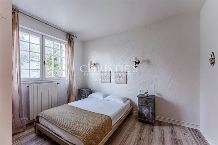 Image No.8-3 Bed House for sale