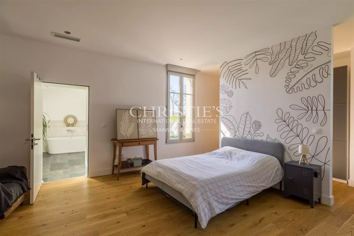 Image No.10-5 Bed House for sale