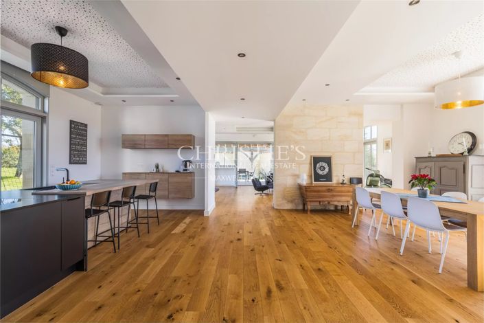 Image No.4-5 Bed House for sale