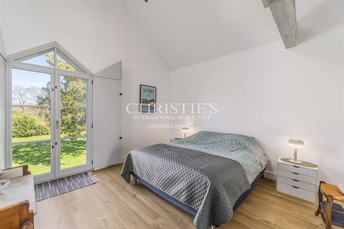 Image No.9-5 Bed House for sale