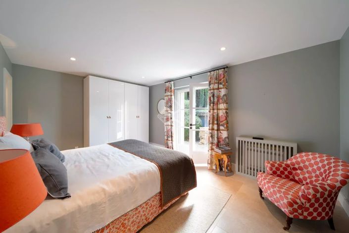 Image No.14-3 Bed House for sale