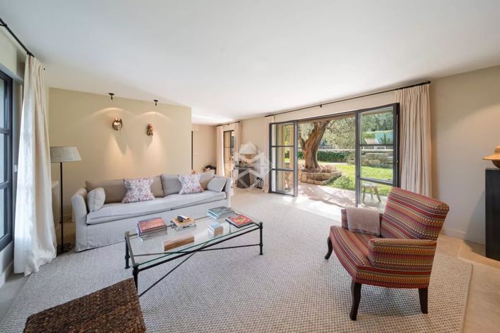 Image No.3-3 Bed House for sale