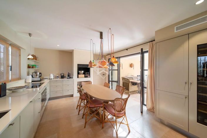 Image No.9-3 Bed House for sale