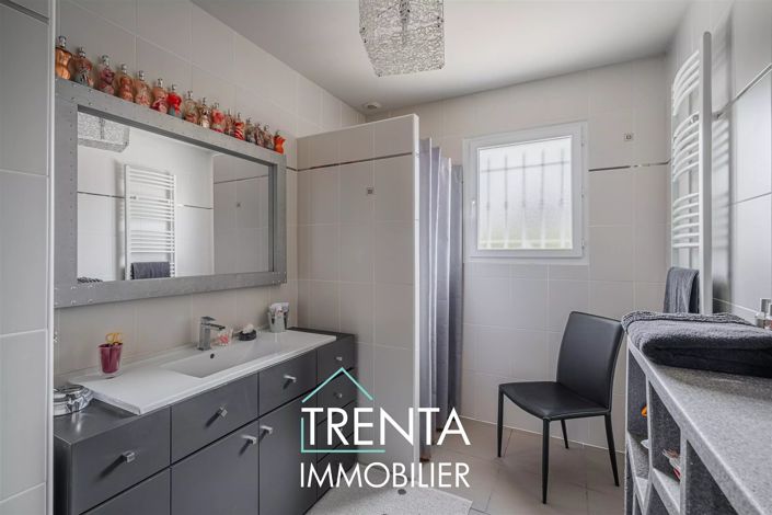 Image No.16-3 Bed House for sale