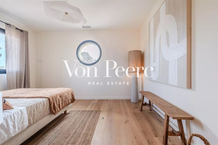 Image No.20-4 Bed House for sale