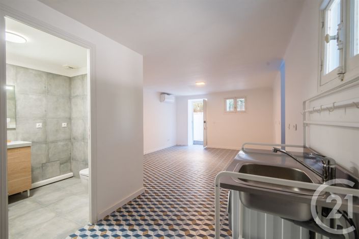 Image No.15-3 Bed House for sale