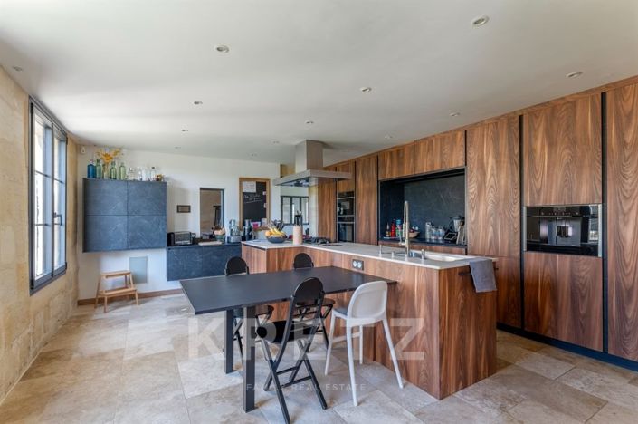 Image No.14-7 Bed House for sale