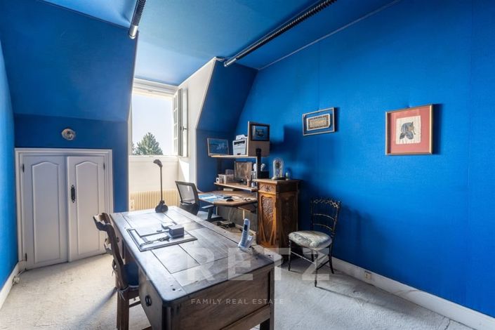 Image No.12-9 Bed House for sale