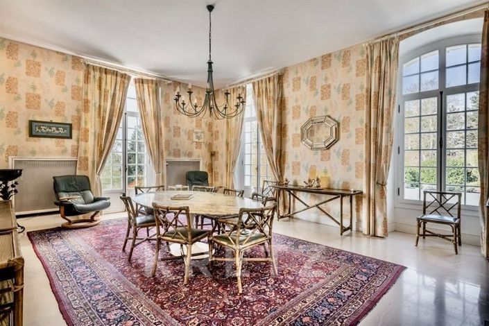 Image No.6-9 Bed House for sale