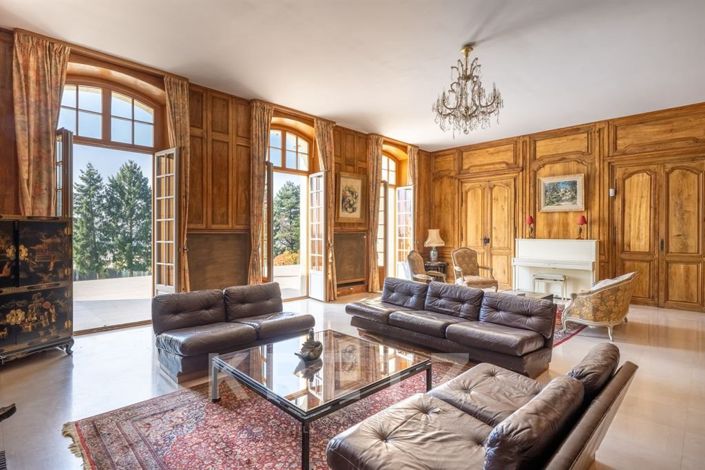 Image No.7-9 Bed House for sale