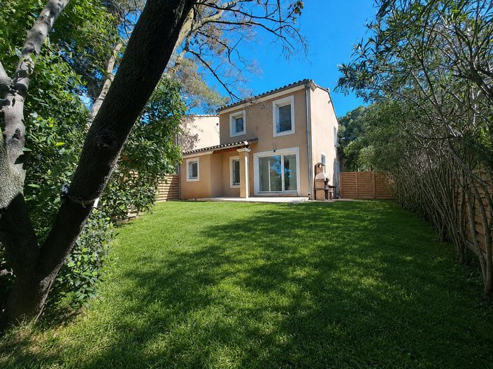 Image No.2-4 Bed House for sale