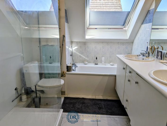 Image No.9-3 Bed House for sale