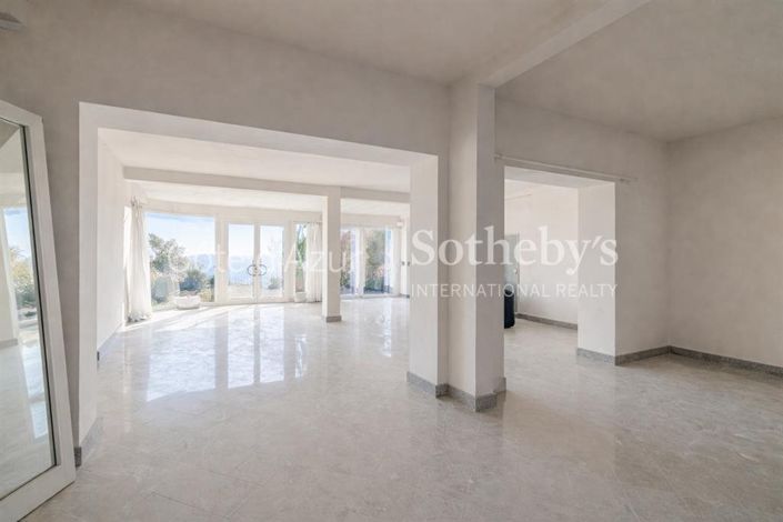 Image No.4-House for sale