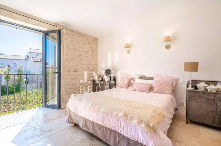 Image No.12-5 Bed House for sale