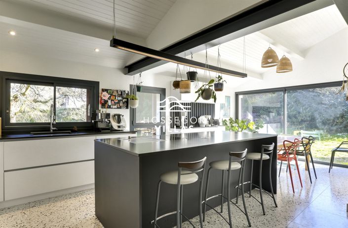 Image No.4-5 Bed House for sale