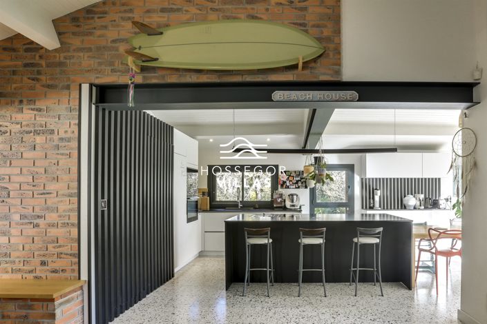 Image No.5-5 Bed House for sale