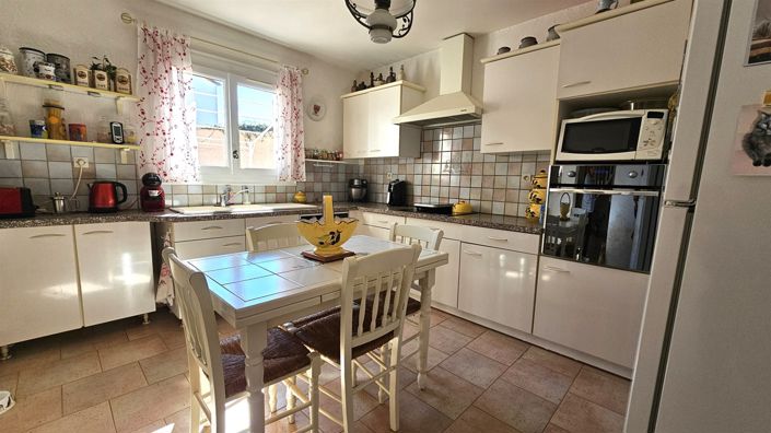 Image No.14-4 Bed House for sale