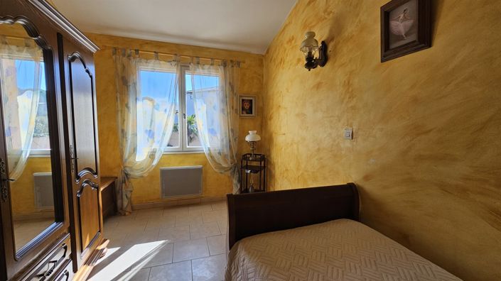 Image No.17-4 Bed House for sale