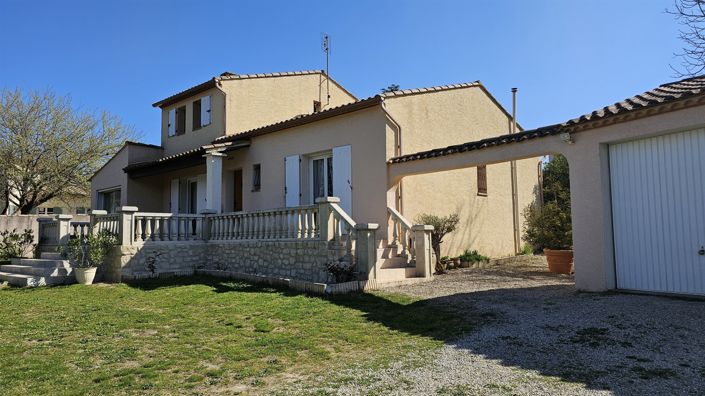 Image No.19-4 Bed House for sale