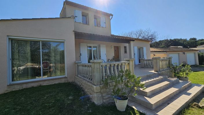 Image No.2-4 Bed House for sale