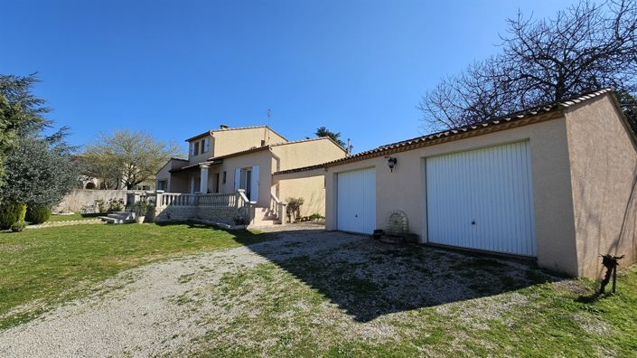 Image No.21-4 Bed House for sale