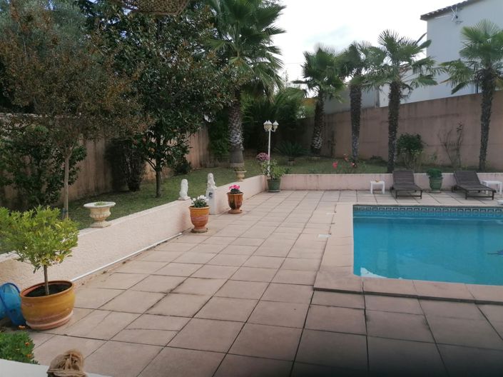 Image No.3-4 Bed House for sale