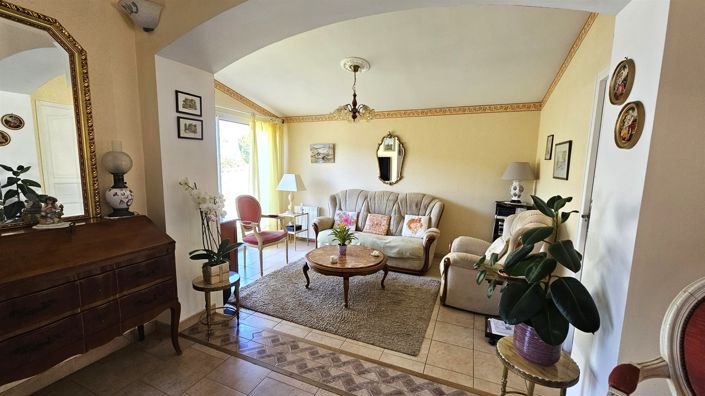 Image No.5-4 Bed House for sale