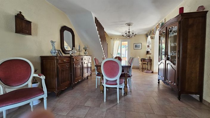 Image No.7-4 Bed House for sale