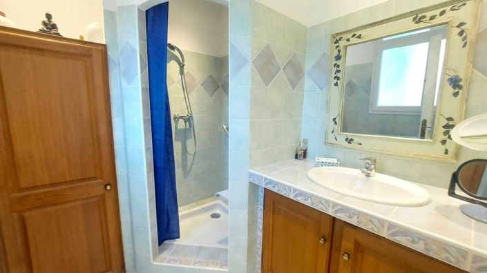 Image No.14-3 Bed House for sale