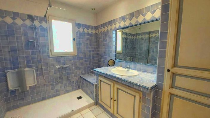 Image No.17-3 Bed House for sale