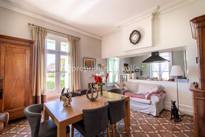 Image No.14-4 Bed House for sale