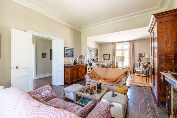 Image No.9-4 Bed House for sale