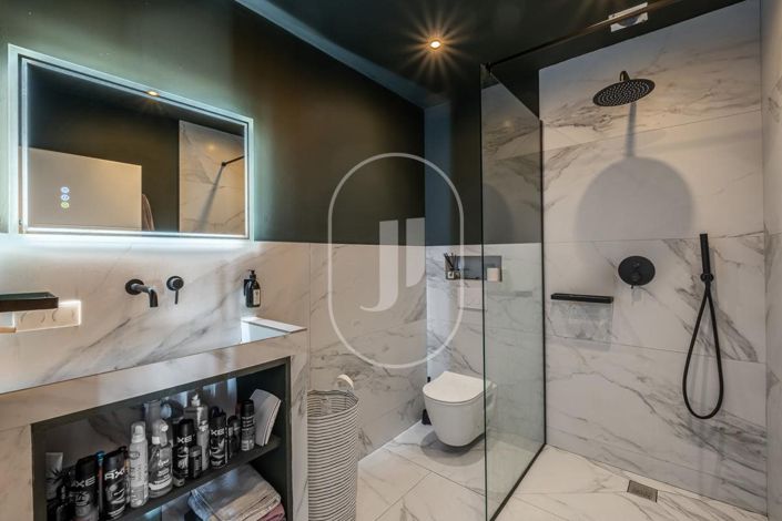 Image No.7-4 Bed House for sale