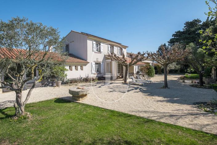 Image No.2-Maison de 4 chambres à vendre à Châteauneuf-du-Pape