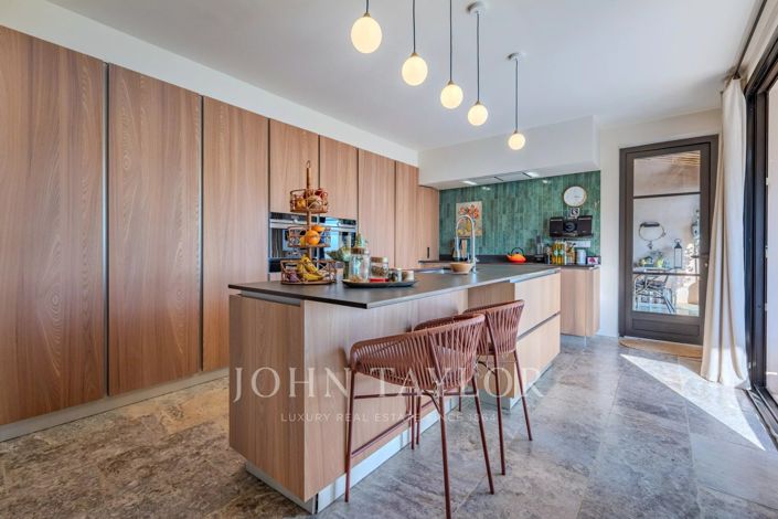 Image No.11-4 Bed House for sale