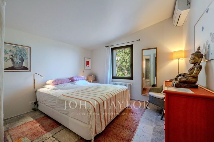 Image No.15-4 Bed House for sale