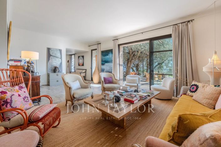 Image No.6-4 Bed House for sale