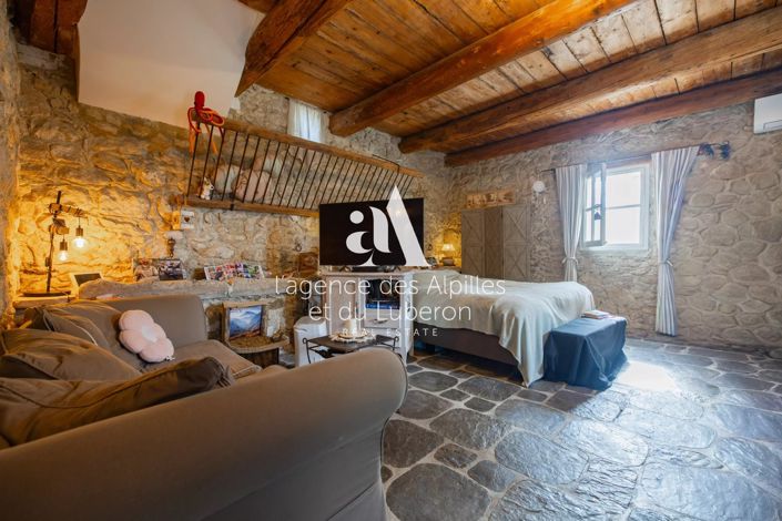 Image No.17-14 Bed House for sale