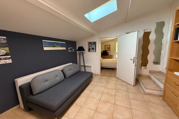 Image No.12-4 Bed House for sale