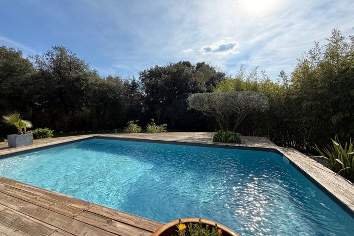 Image No.17-4 Bed House for sale