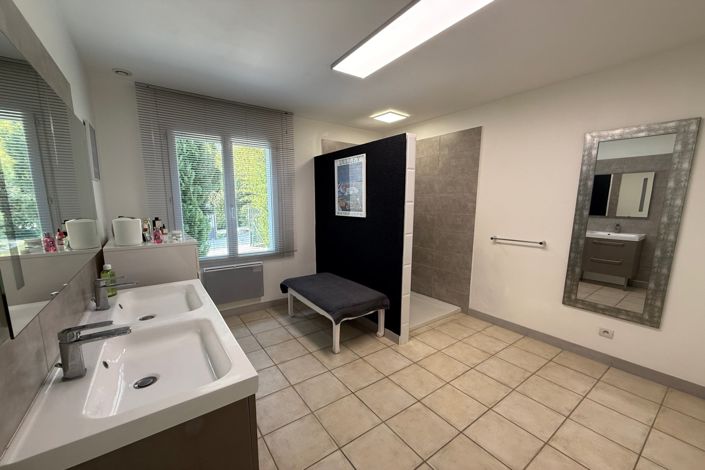 Image No.7-4 Bed House for sale
