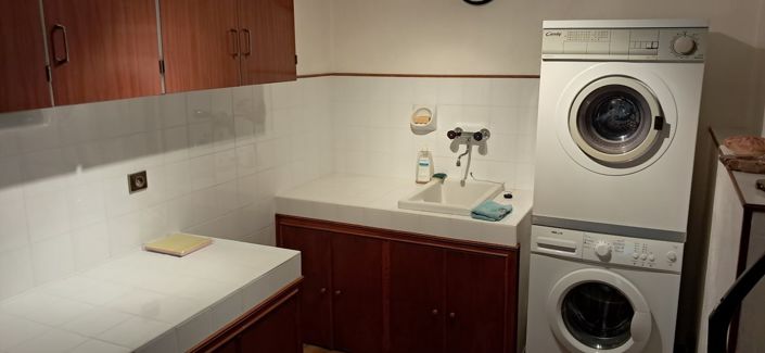 Image No.20-6 Bed House for sale