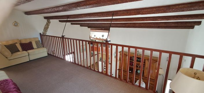 Image No.26-6 Bed House for sale