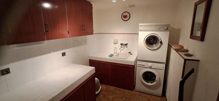 Image No.30-6 Bed House for sale