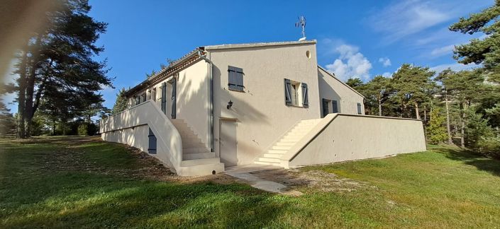 Image No.6-6 Bed House for sale