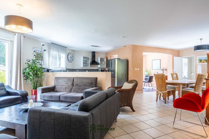 Image No.4-4 Bed House for sale