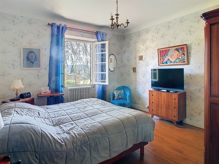 Image No.11-5 Bed House for sale