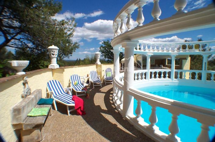 Image No.6-7 Bed Property for sale